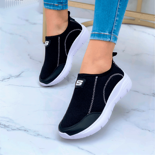 Tenis deportivo slip on en tela