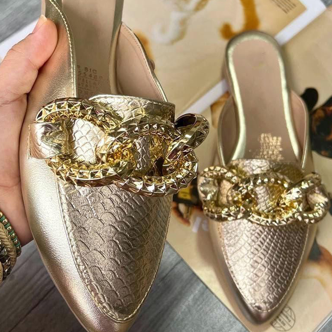 Zapatillas flats tacón plano con cadenas